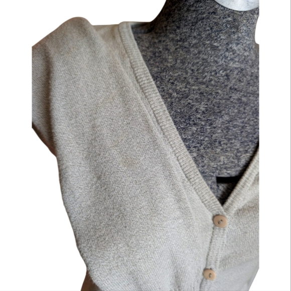 Tex Woman Light Gray V-Neck Cardigan Sweater Size XS - Picture 4 of 12